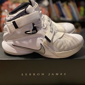 Lebron soldier 9